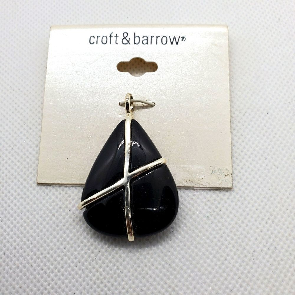 NWT Croft & Barrow Black & Silver Pendant